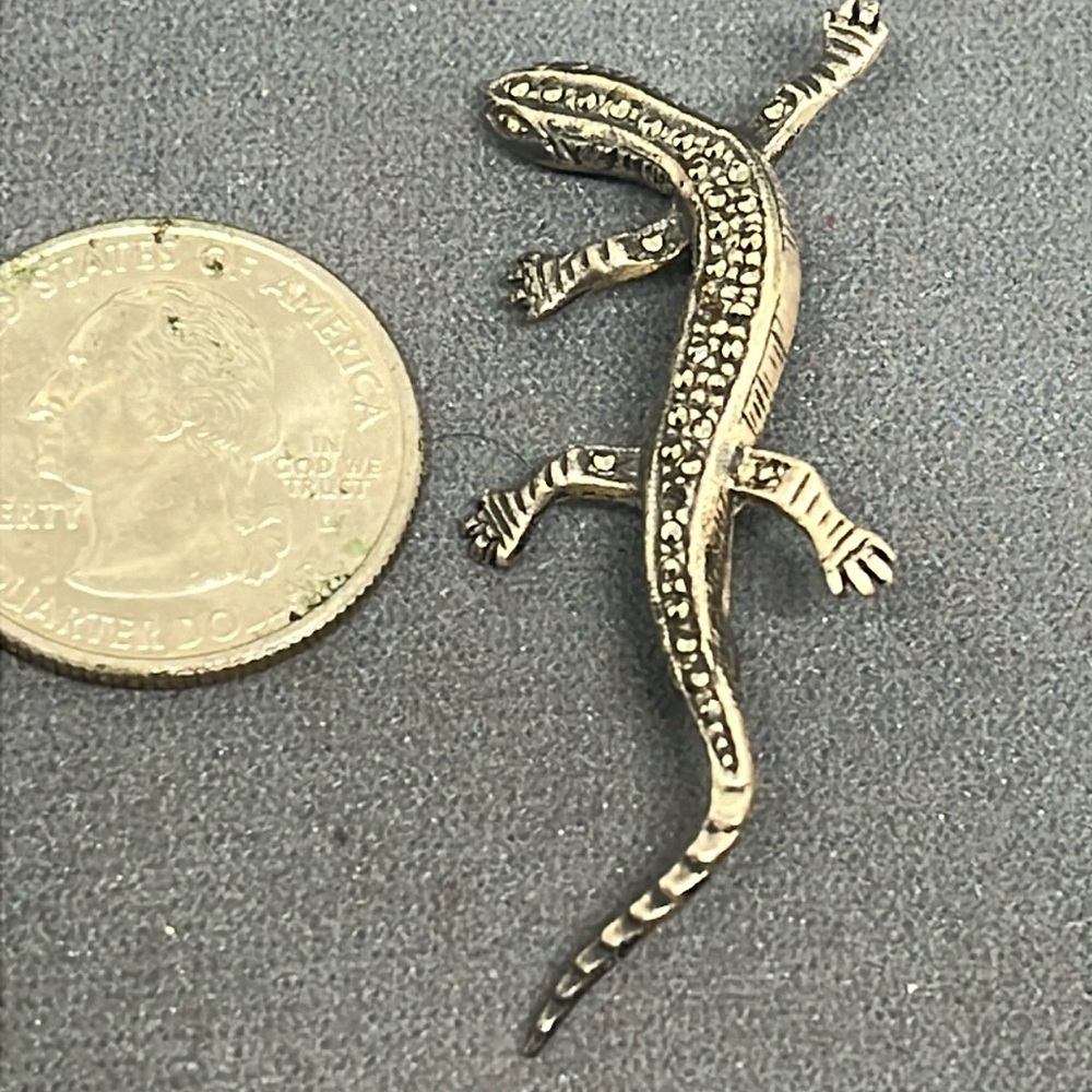 Vintage marcasite lizard brooch.